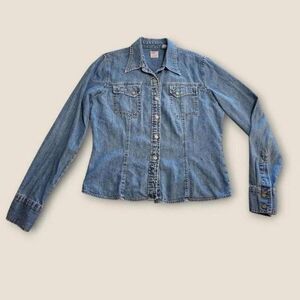 Vintage 90s Levi's blue denim collared long sleeve basic button down shirt